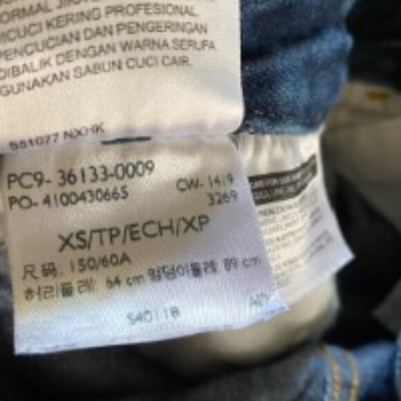 Levi's Original Denim Overalls in Mid Blue XSmall - Picture 5 of 6